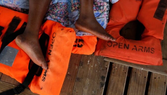 Лодка с десятками мигрантов затонула у побережья Флориды. Пока найден один выживший
