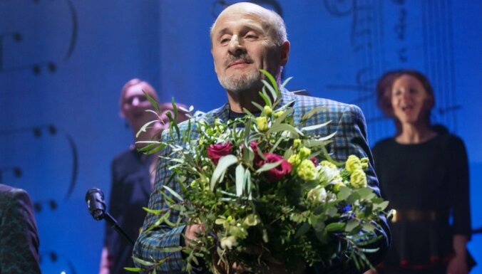 Foto: Lipīgo melodiju autors Boriss Rezņiks apaļo jubileju nosvin krāšņā koncertā