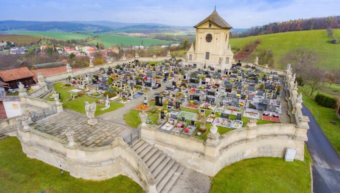 Citāds galamērķis – unikālas un skaistas kapsētas Čehijā