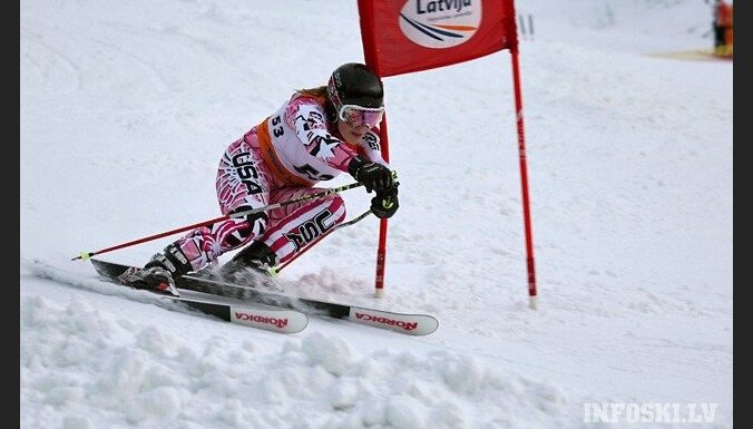 Āboltiņa nefinišē Jaunatnes ziemas olimpisko spēļu milzu slaloma sacensībās
