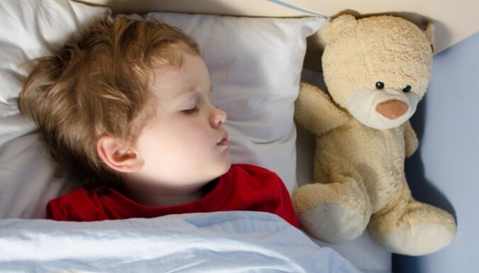 Kā uzlabot miegu bērniem ar autismu