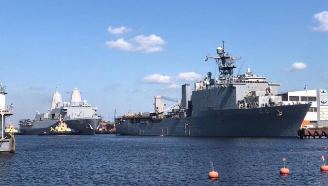 В Ригу прибыли американские корабли USS Arlington и USS Gunston Hall