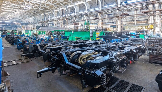 NVA заявило, что поддержит уволенных сотрудников Даугавпилсского локомотиворемонтного завода