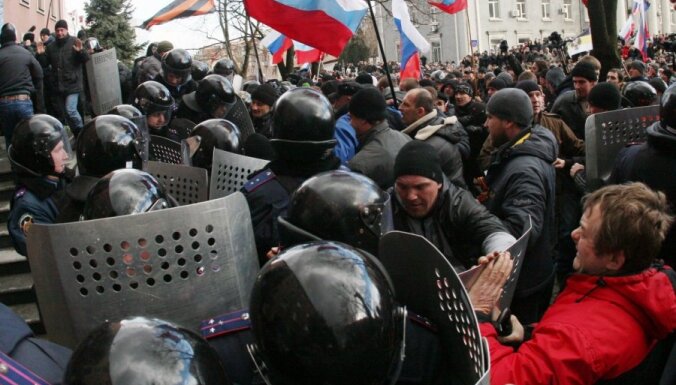 8 апреля. У Латвии – снова претензии к российскому ТВ; дождь размыл трассу; из Риги в Крым не улететь