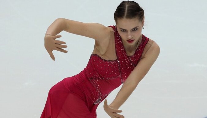 Angelina Kucvalska figure skating