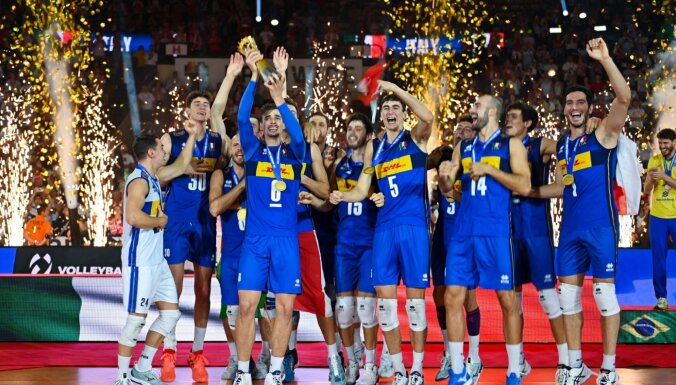 Itālijas volejbolisti pēc 24 gadu pārtraukuma atgriežas pasaules čempionu tronī