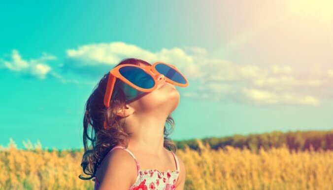 Важно знать каждому родителю! Сколько солнца полезно ребенку и как вы можете защитить его от рака кожи