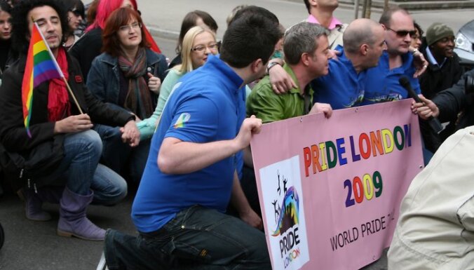 "Единство" и VL против регистрации однополых пар
