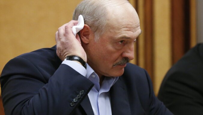 Лукашенко заявил о вмешательстве в выборы из России и Польши