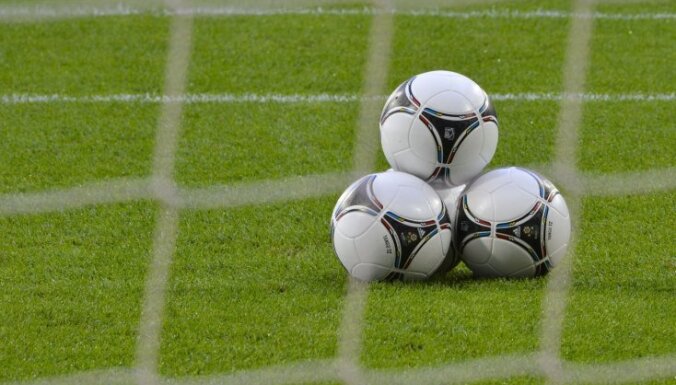 Pēc astoņu gadu pauzes Čīles futbola izlasē atgriežas pussargs