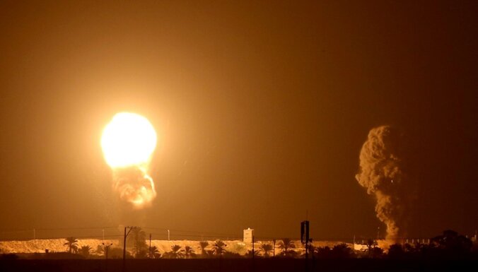 Atbildot uz raķešu šaušanu, Izraēla veic uzlidojumus Gazas joslā