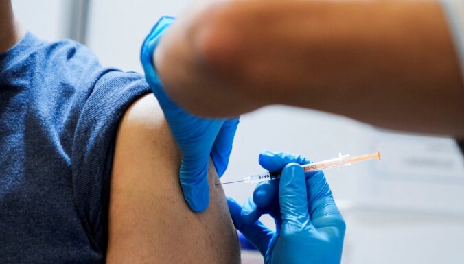 Опрос: с января снизился уровень уверенности населения в безопасности вакцин от Covid-19