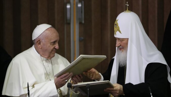 Папа и Патриарх на исторической встрече призвали мир сплотиться против террора