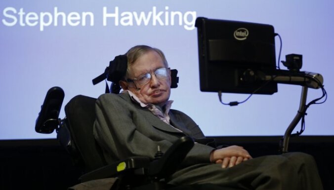 Умер британский физик-теоретик Стивен Хокинг