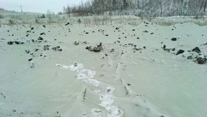 Зеленый снег испугал жителей Челябинска
