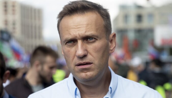 В петербургском штабе Навального задержали 15 человек