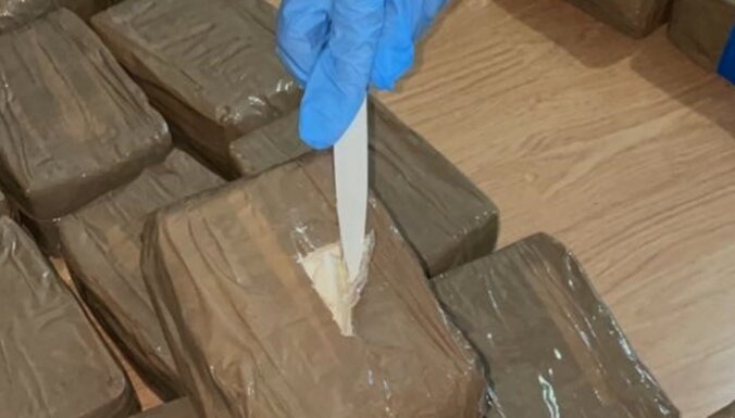 В Литве пограничники обнаружили груз кокаина на 7 млн евро