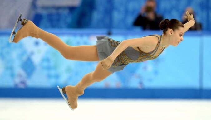 Krievu daiļslidotāja Sotņikova 'salēkā' sev olimpisko zelta medaļu