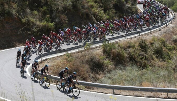 Plānotie 'Vuelta a Espana' Portugāles posmi noritēs Spānijas rietumos