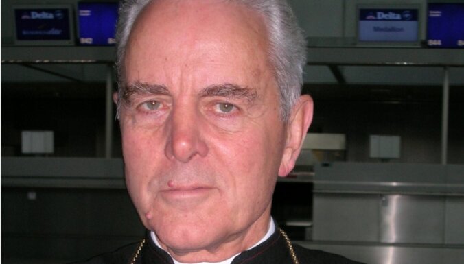 Скандальный епископ вновь оштрафован за отрицание Холокоста