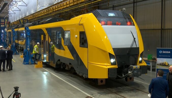 В четверг в Латвию прибудет новый электропоезд (ВИДЕО)