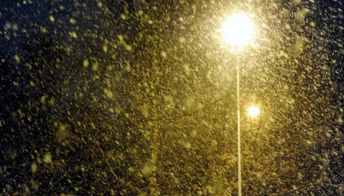 В ночь на среду Курземе накроет снежная буря: этой зимой такого еще не было