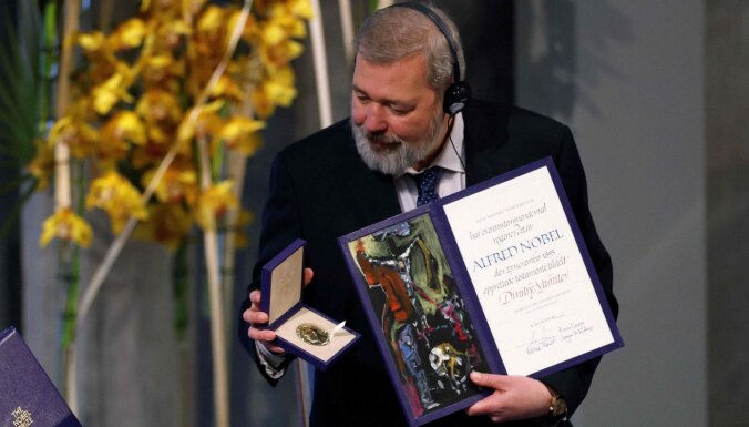 Муратов продает нобелевскую медаль в помощь беженцам