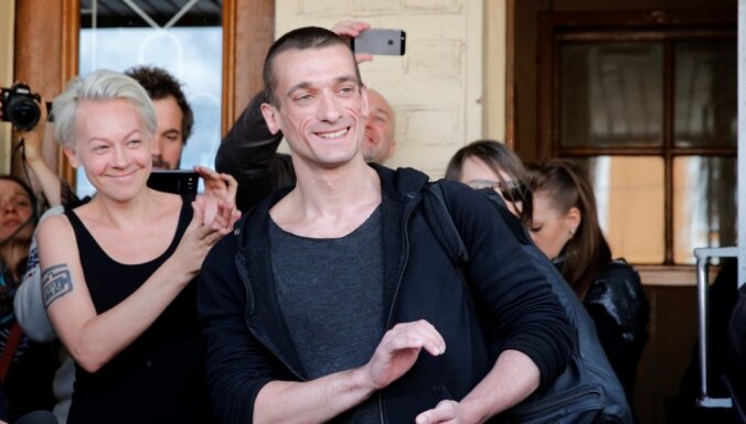 Суд оштрафовал художника Павленского на 500 тысяч рублей