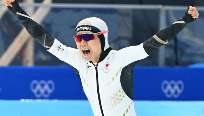 Japāniete Takagi ar olimpisko rekordu izcīna savu ceturto medaļu Pekinā