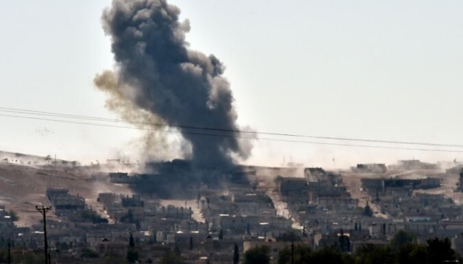 'Islāma valsts' kaujinieki ielauzušies Kobanē; notiek ielu kaujas, kurdi brīdina par slaktiņu