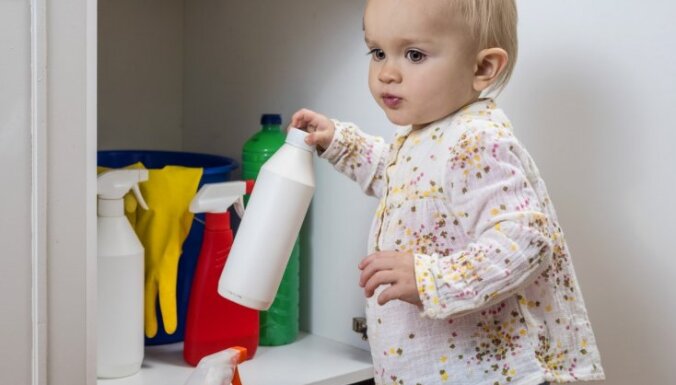 Kā pirkstu nospiedumi bērnu var pasargāt no karstām ierīcēm