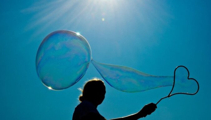 Жизнь в "пузыре". Почему важно окружать себя людьми, которые на вас вообще не похожи
