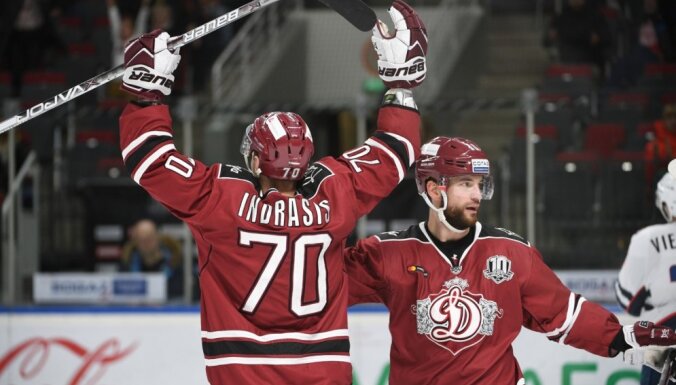 Rīgas 'Dinamo' sagrauj 'Slovan' un pamet pēdējo vietu KHL kopvērtējumā