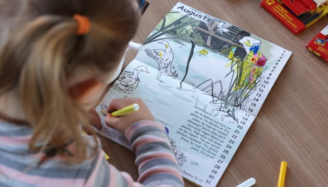 'Viens otram māca vārdiņus' – kā ukraiņu bērni uzsākuši skolas gaitas Latvijā