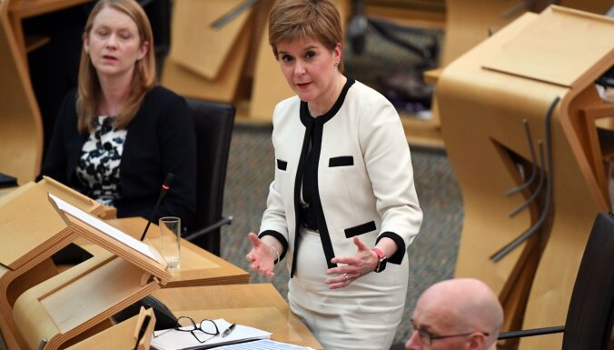 Skotijas premjerministre Stērdžena atkāpsies no amata