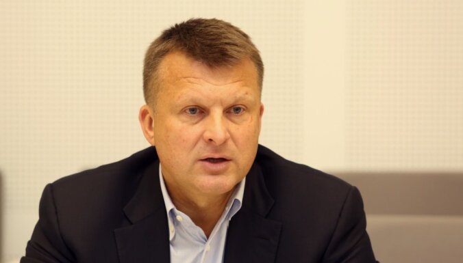 Против "режима Кариньша и Левитса". К партии Шлесерса присоединились экс-министры от бывшей KPV.LV