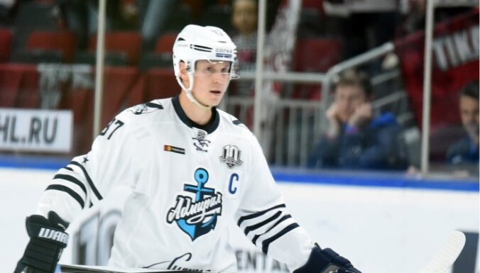 Bārtulis nepabeidz KHL maču; Karsums nespēlē