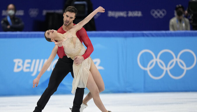 Французы c мировым рекордом выиграли Олимпиаду в танцах на льду, россияне — вторые