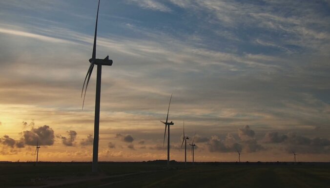 Pabeigta vēja turbīnu uzstādīšana 'Utilitas Wind' Tārgales vēja parkā