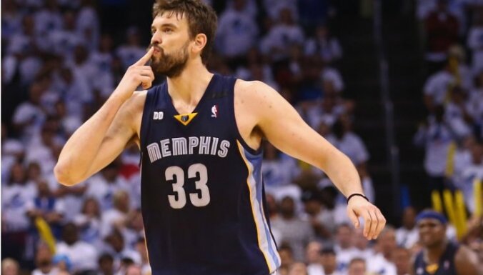 'Grizzlies' un 'Heat' basketbolisti kļūst par NBA pusfinālistiem