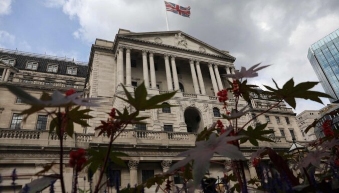 Anglijas Banka procentu likmi paaugstina līdz 14 gados augstākajam līmenim