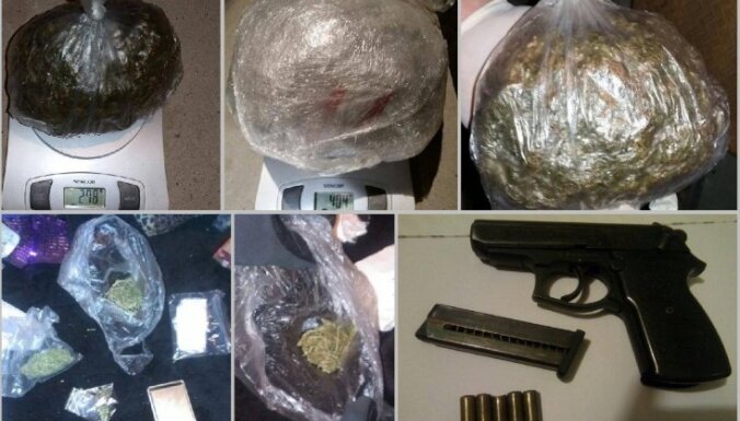 Полиция изъяла в Юрмале оружие и наркотики на 9 600 евро