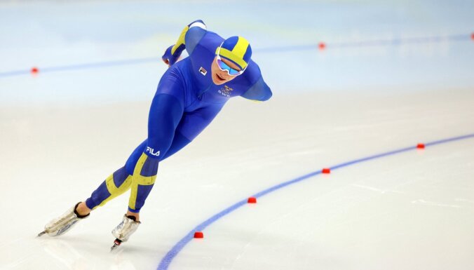 Van der Pūls ar fenomenālu pasaules rekordu izcīna otro zeltu Pekinā