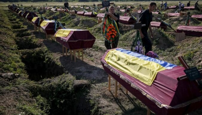 Массовые захоронения: погибших мирных жителей в Украине часто невозможно предать земле с достоинством