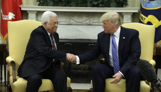 Трамп предложил Аббасу посредничество США в конфликте на Ближнем Востоке