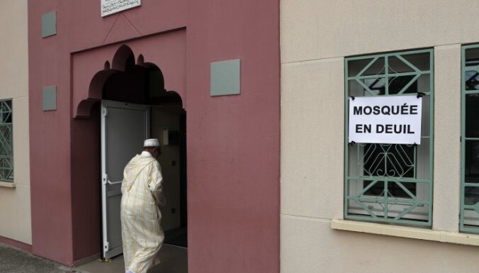Во Франции закрыты более 20 мечетей из-за пропаганды экстремизма
