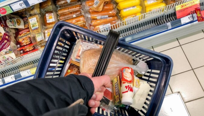 Жительница Латвии, покупающая продукты в Литве: здесь все дешевле, кроме алкоголя