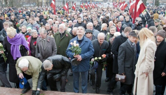 Опрос: почти половина жителей Латвии хочет, чтобы 16 марта стало официальным памятным днем