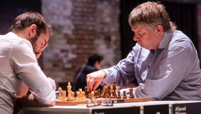 Aleksejs Širovs starp FIDE 'Chess.com Grand Swiss' turnīra līderiem