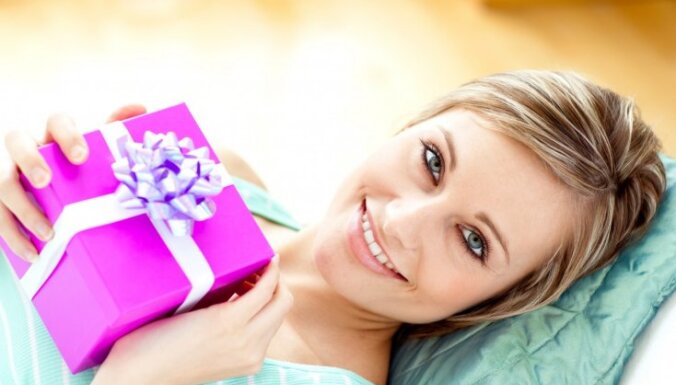 Пять вещей, которые нужно выяснить, прежде чем покупать косметику в подарок